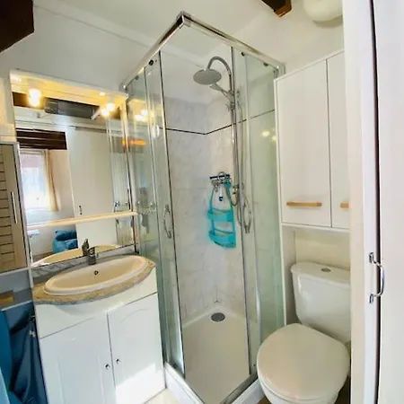 De 6 Pers Avec Piscine Proche - V0818 *